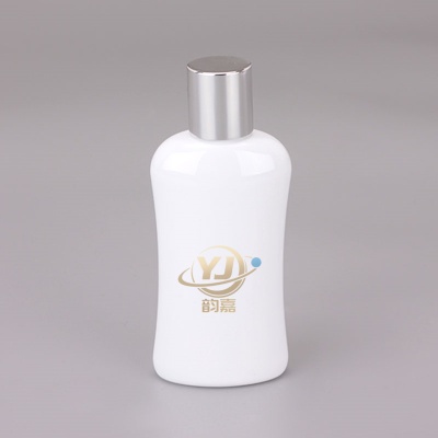 Cosmetic bottle001